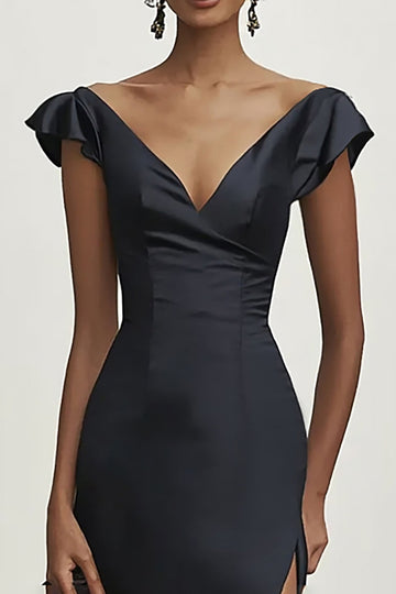 Robe de bal noire à col en V sirène à volants